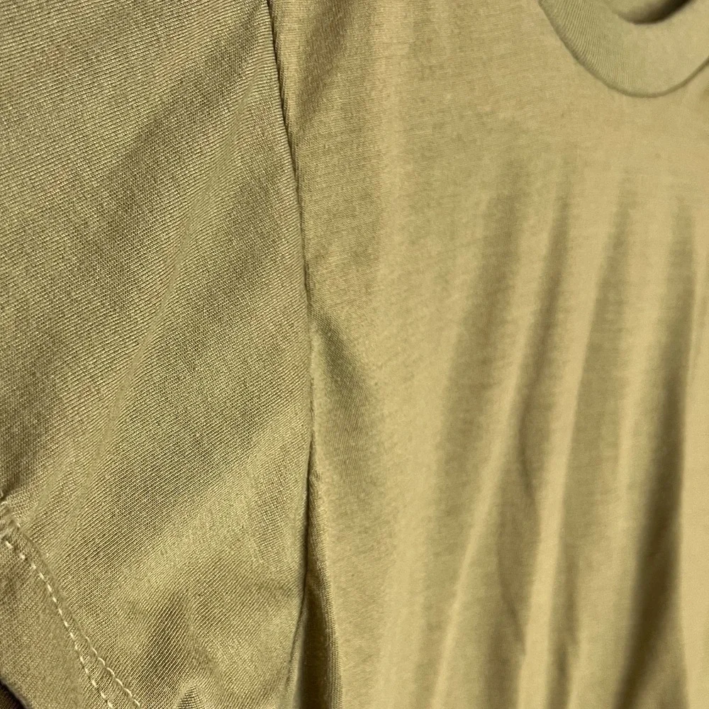 228. Military Tee Green Size Small